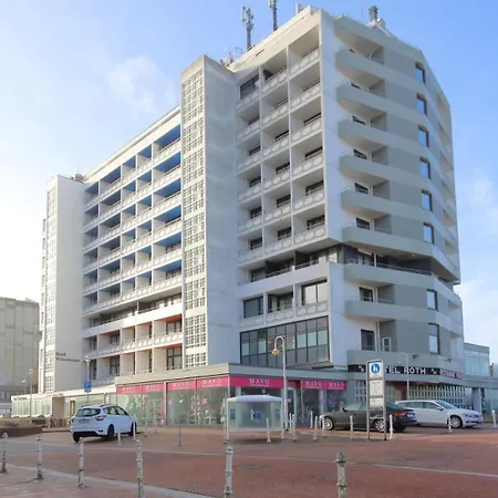 Haus-sylter-welle-092a-wb * Westerland